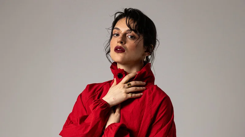 Cover image for Sena Şahin