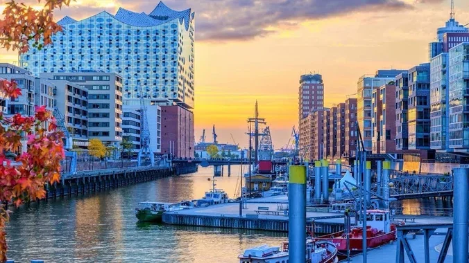 Cover image for Dabka auf der Plaza in Elbphilharmonie
